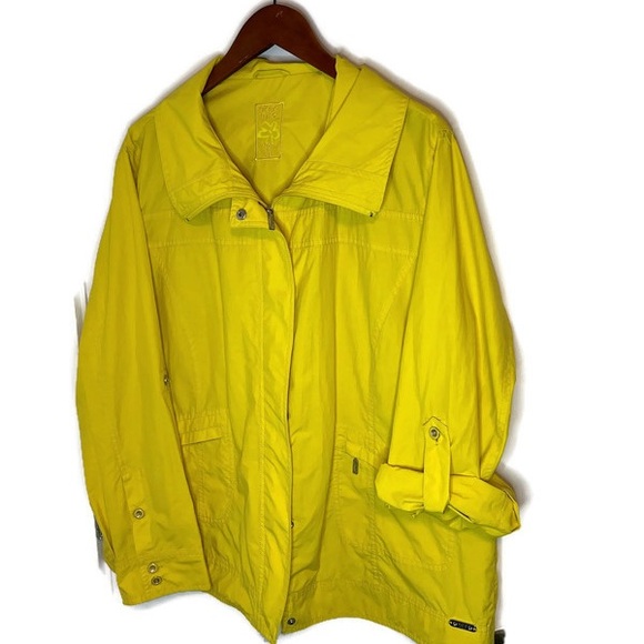 Jacket Marigold yellow, silver details,size 20, long & short sleeve convertible. - Picture 5 of 16